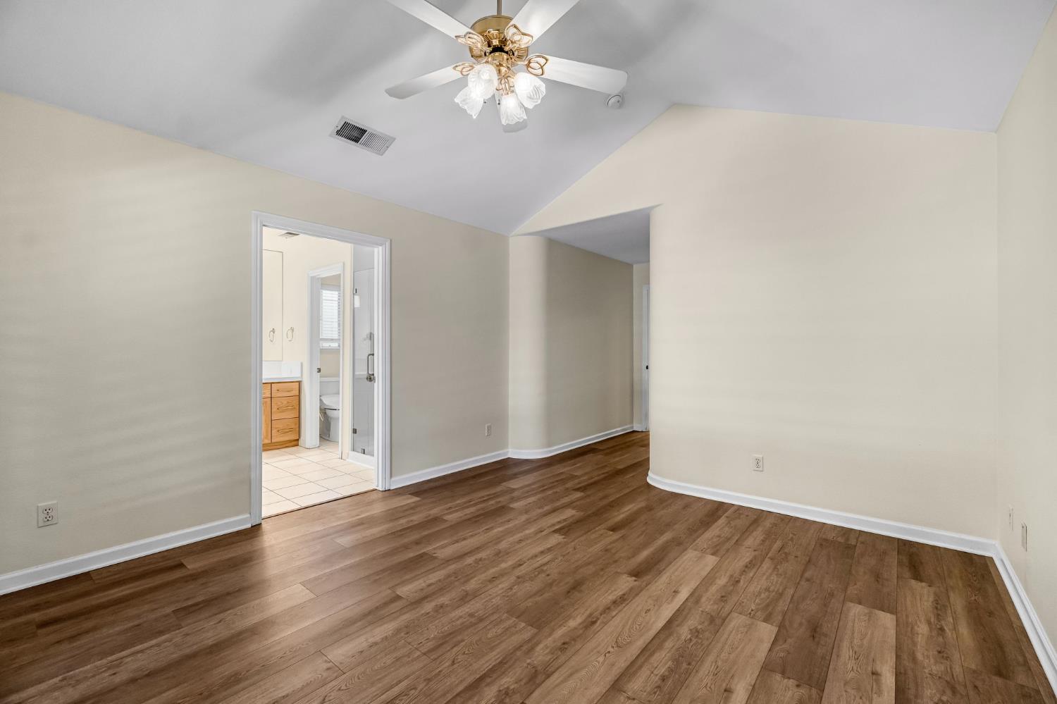 3003 W Wellington Ln, Fresno, CA 93711