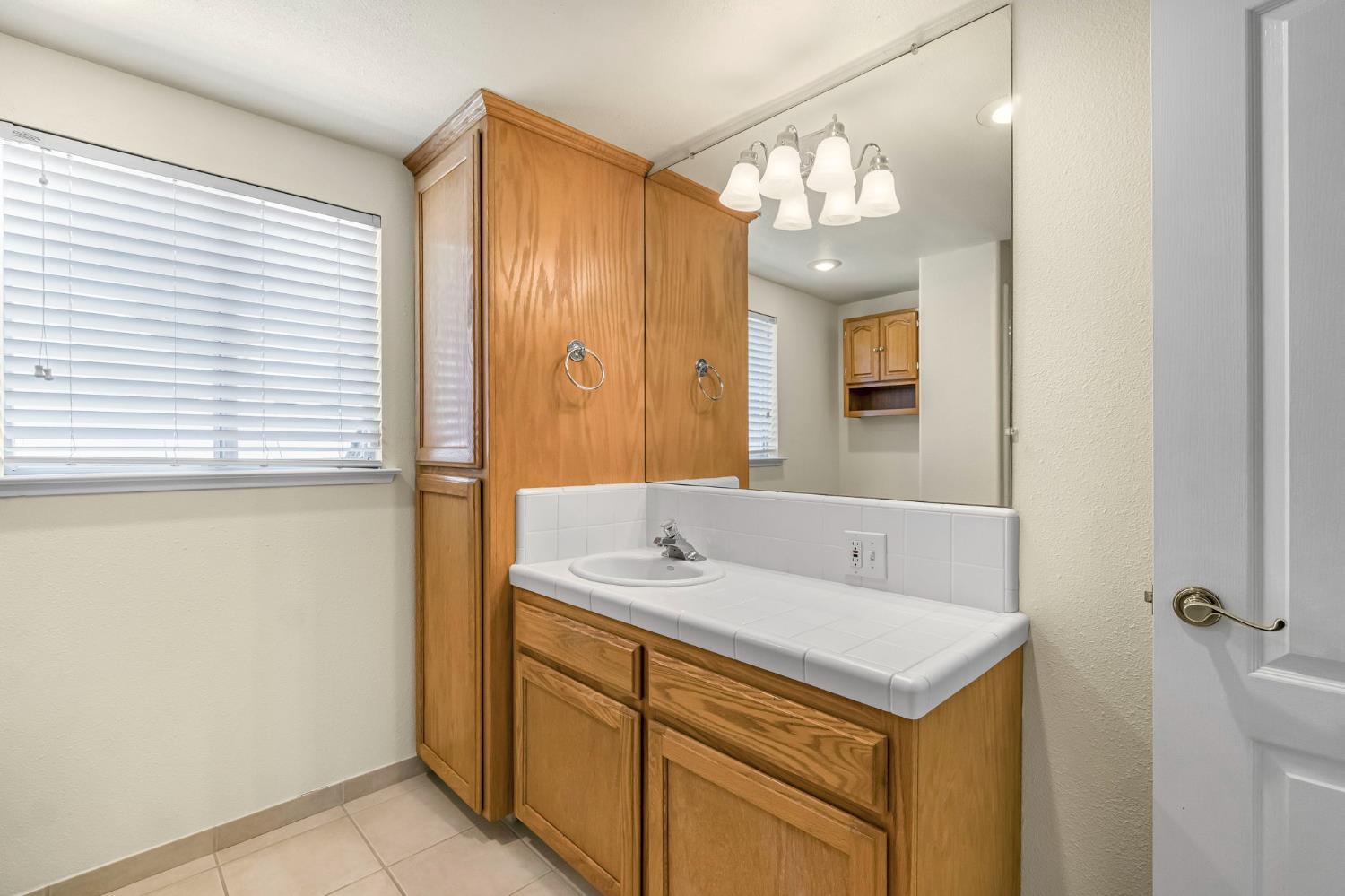 3003 W Wellington Ln, Fresno, CA 93711