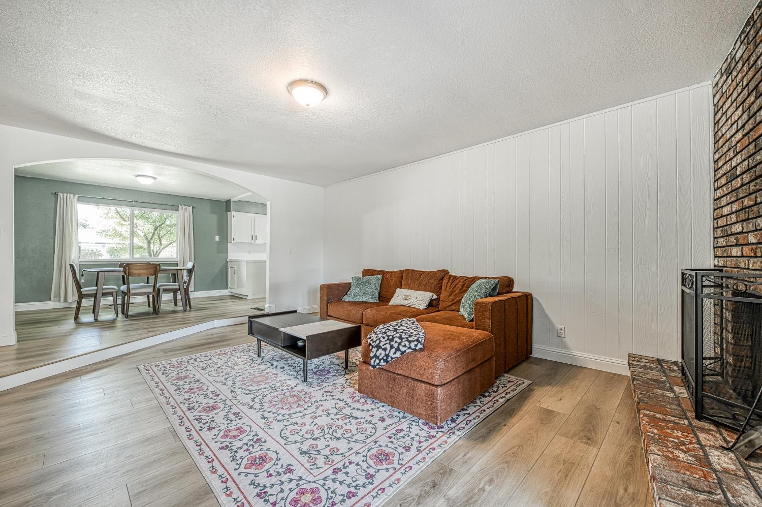 3333 E Ellery Ave, Fresno, CA 93710