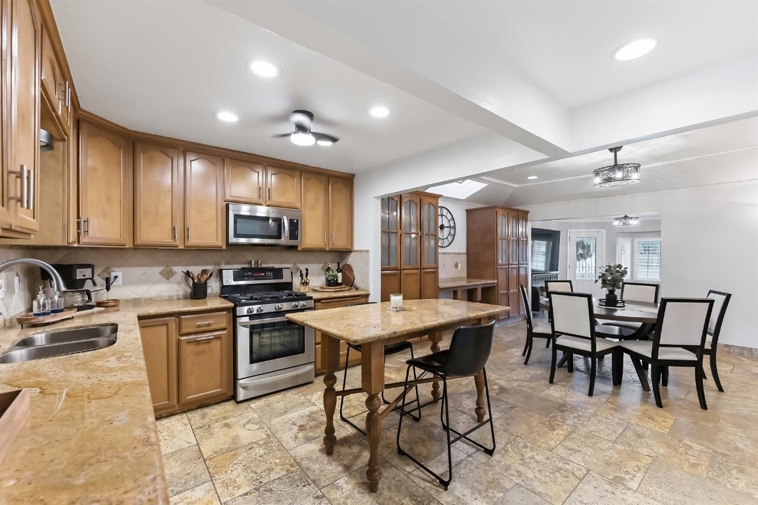 4733 E Richert Ave, Fresno, CA 93726