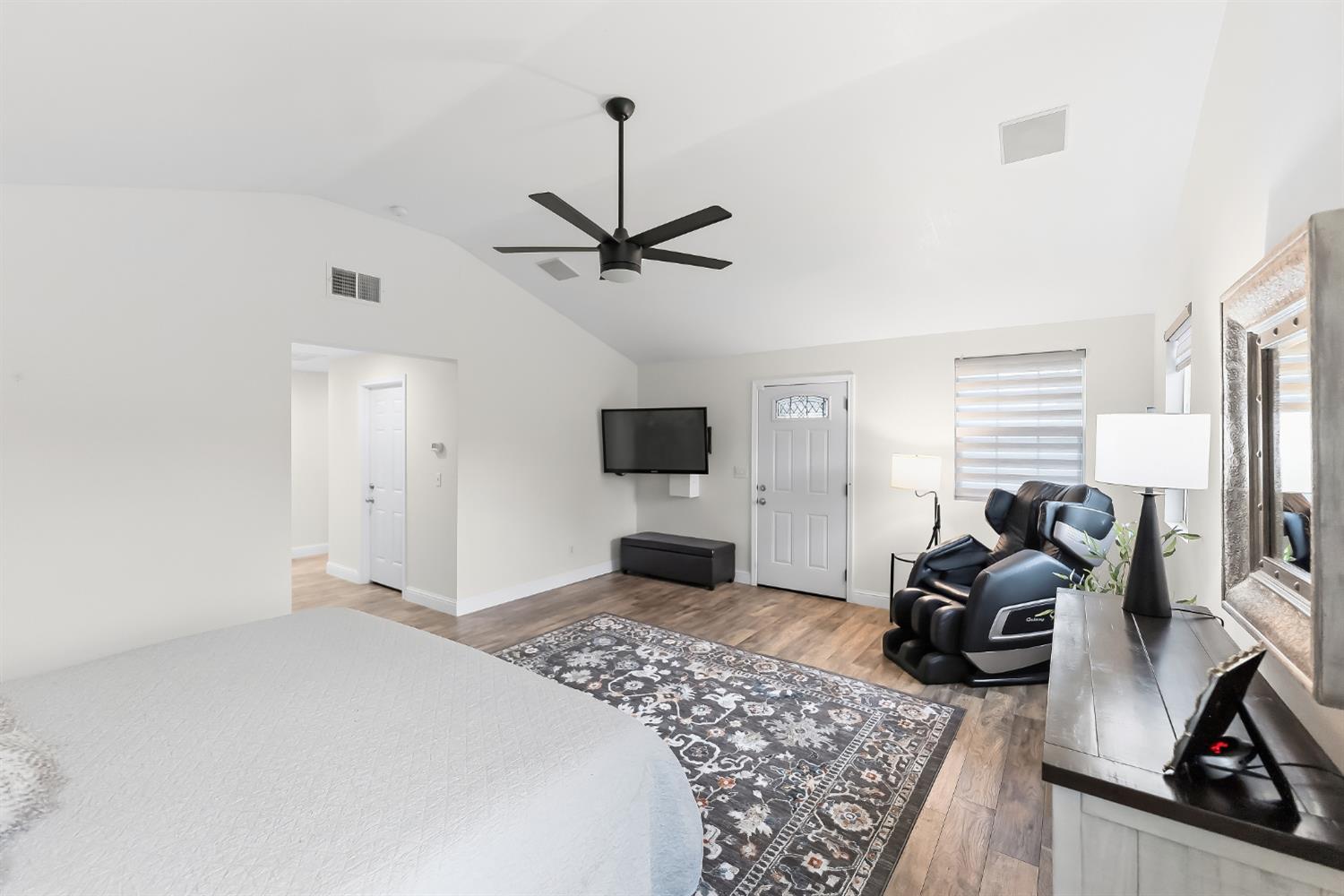 4733 E Richert Ave, Fresno, CA 93726