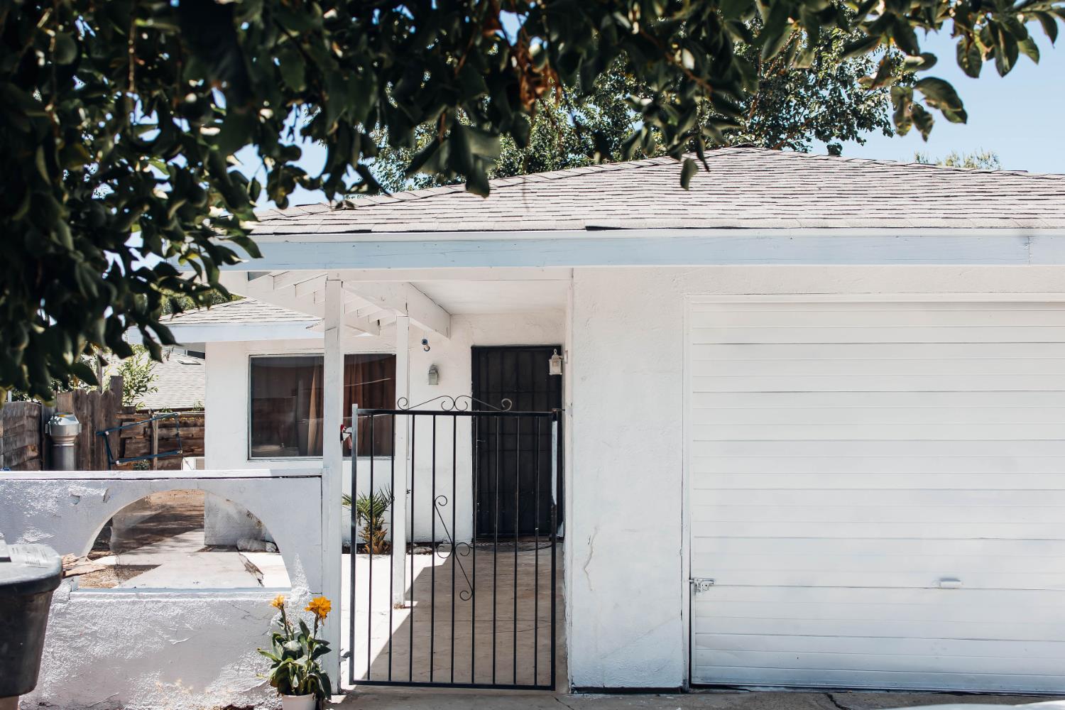 831 Forrester Ct, Porterville, CA 93257