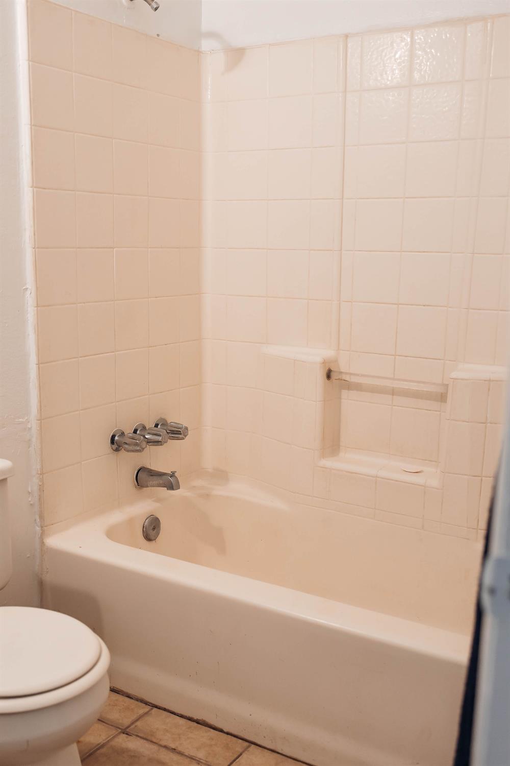 831 Forrester Ct, Porterville, CA 93257