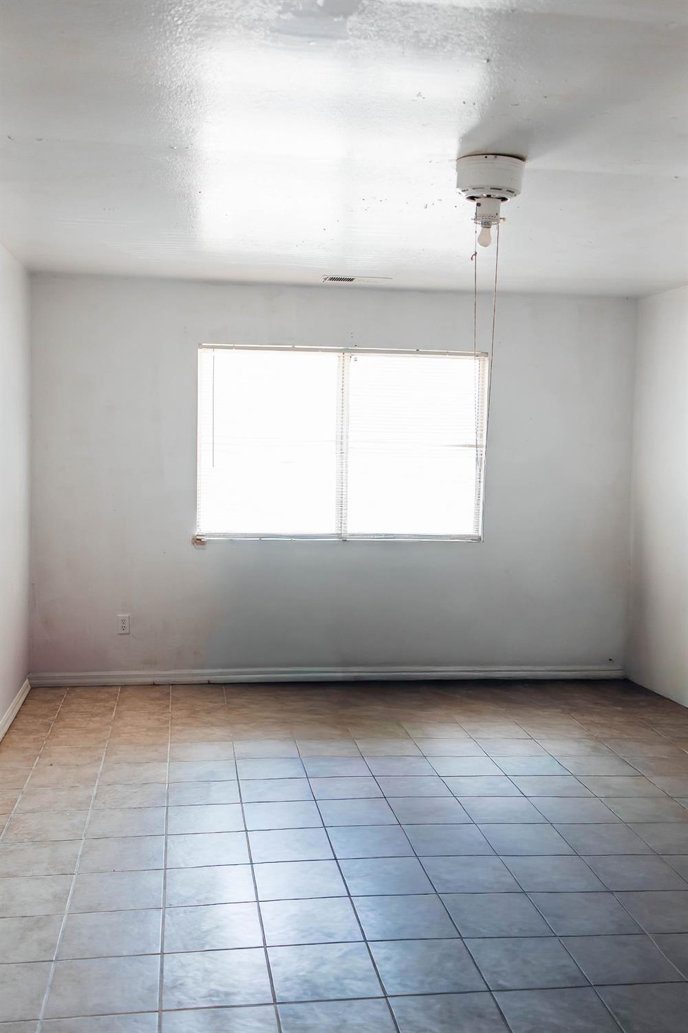 831 Forrester Ct, Porterville, CA 93257