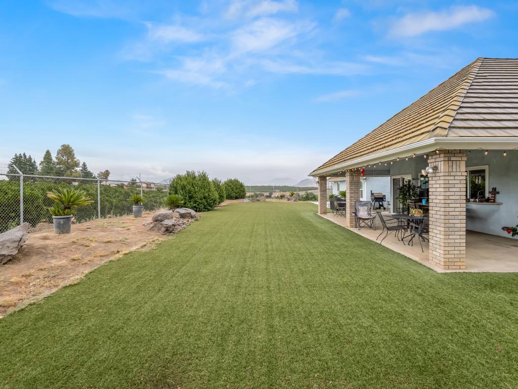 16150 E Mckinley Ave, Sanger, CA 93657