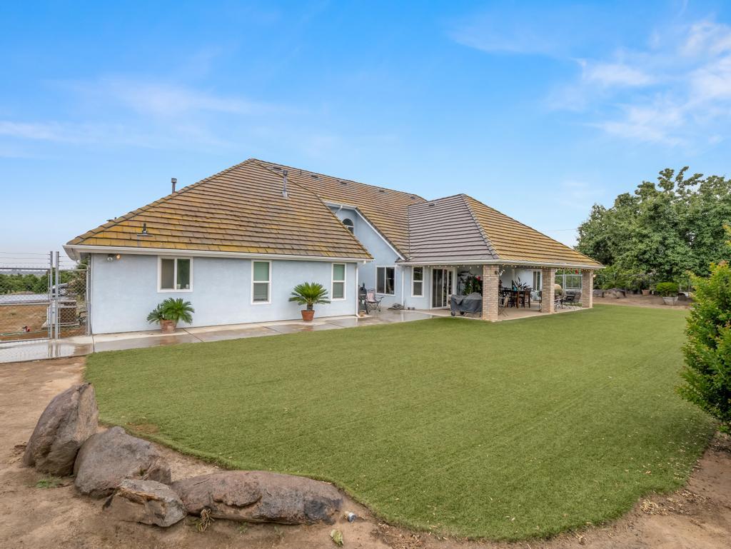 16150 E Mckinley Ave, Sanger, CA 93657