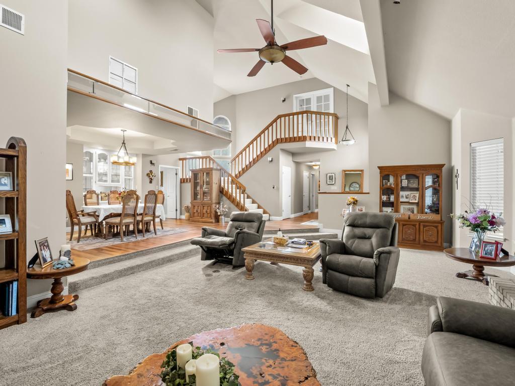 16150 E Mckinley Ave, Sanger, CA 93657