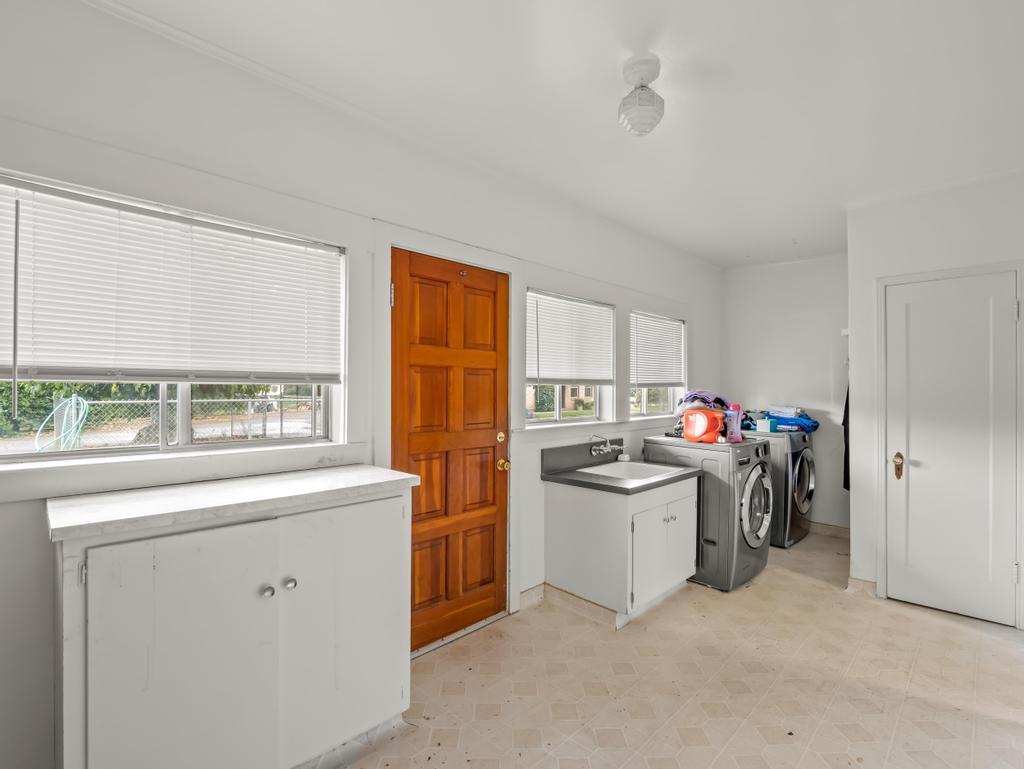 16150 E Mckinley Ave, Sanger, CA 93657