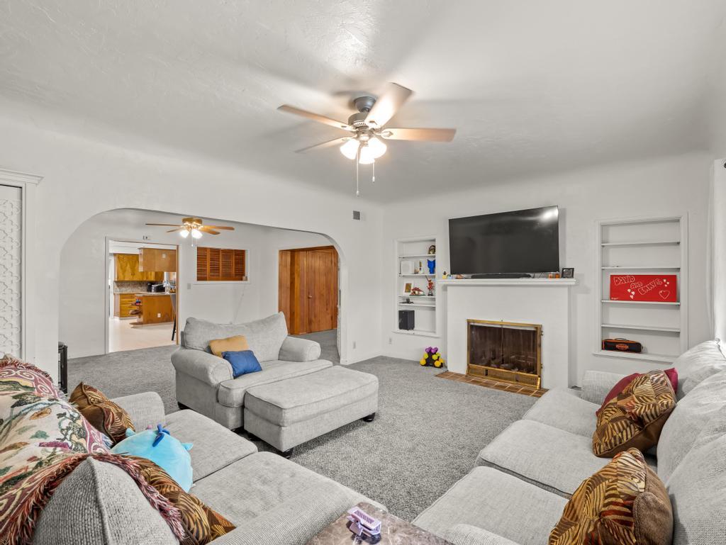 16150 E Mckinley Ave, Sanger, CA 93657