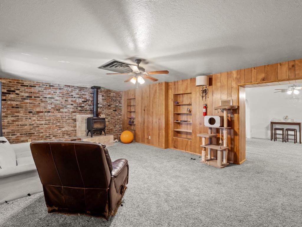 16150 E Mckinley Ave, Sanger, CA 93657