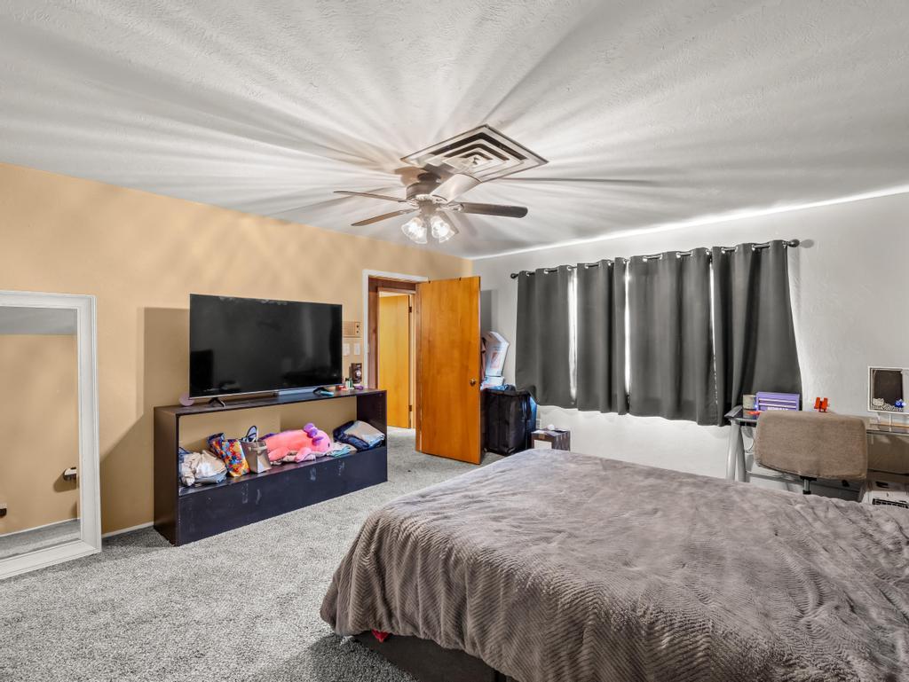 16150 E Mckinley Ave, Sanger, CA 93657
