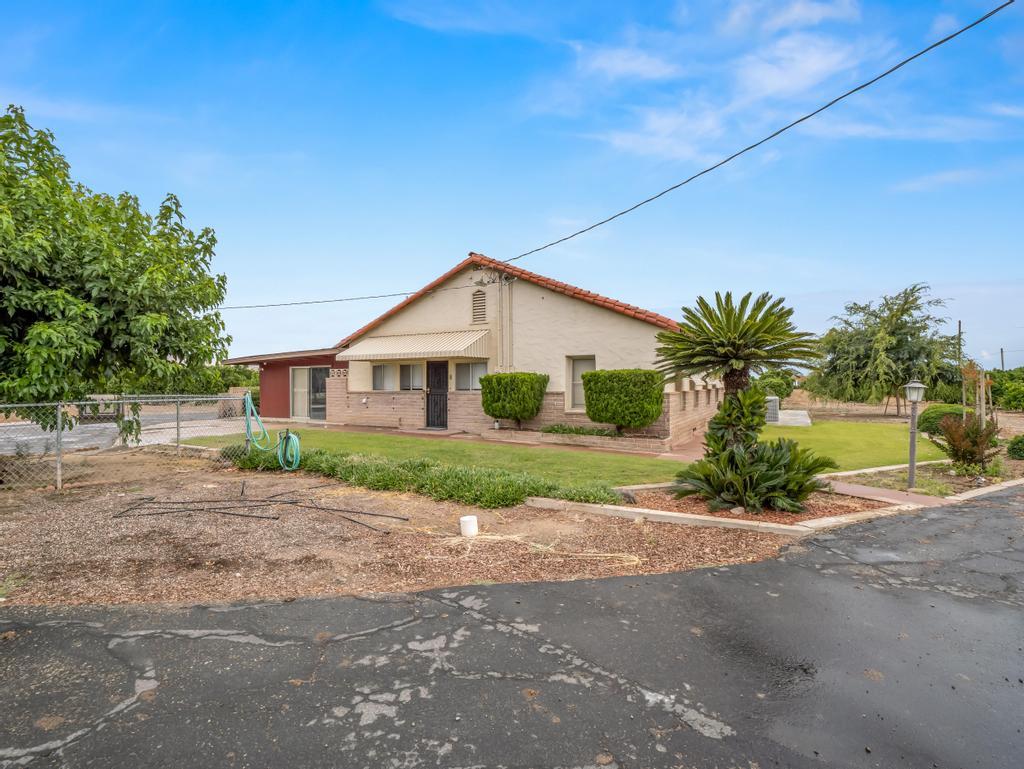 16150 E Mckinley Ave, Sanger, CA 93657