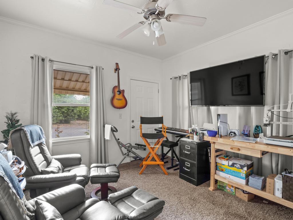 16150 E Mckinley Ave, Sanger, CA 93657
