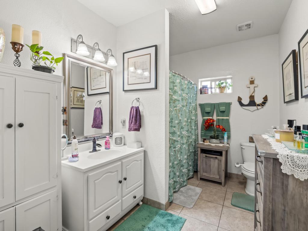 16150 E Mckinley Ave, Sanger, CA 93657