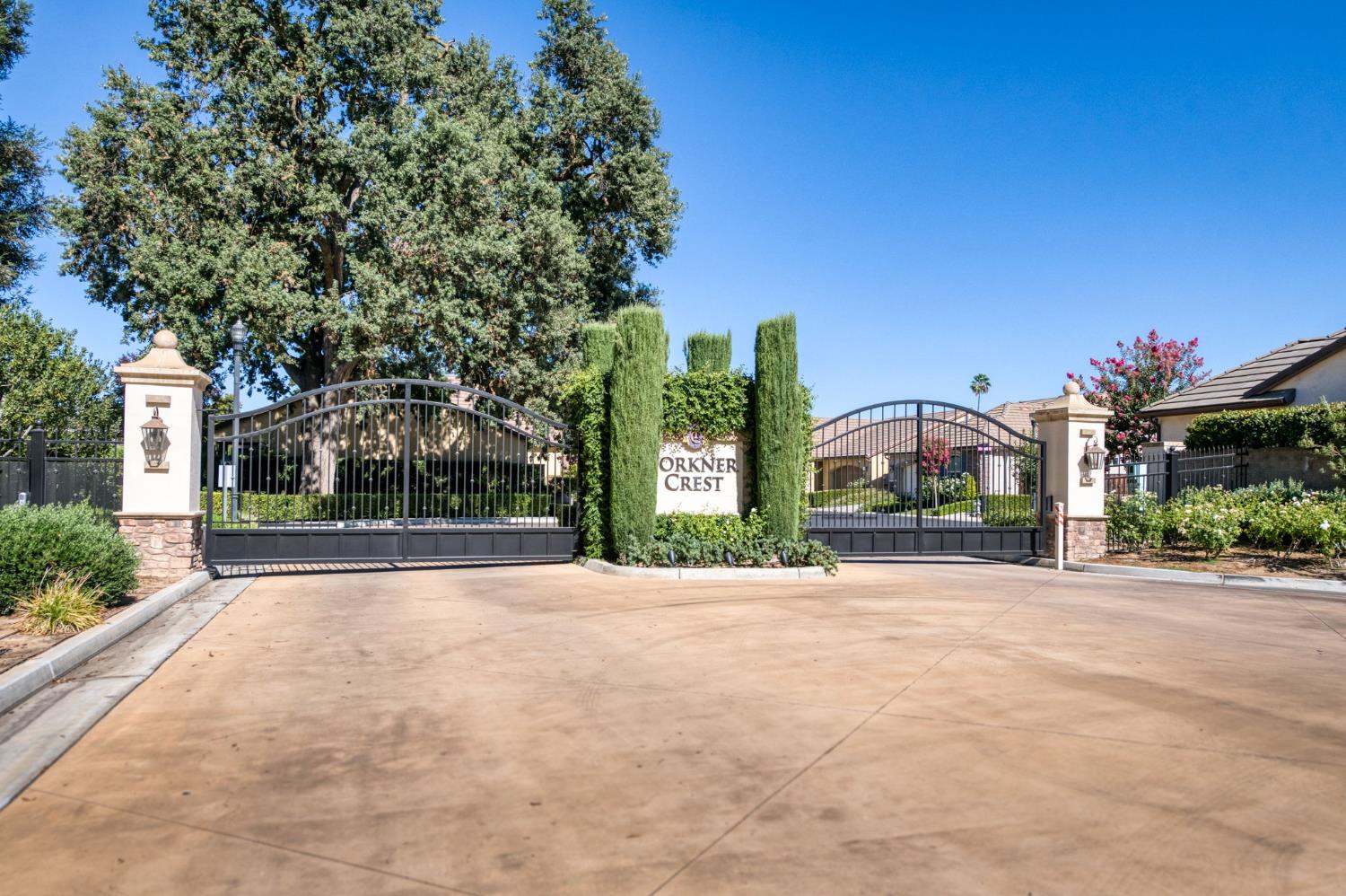 2120 W Juliet Way, Fresno, CA 93711