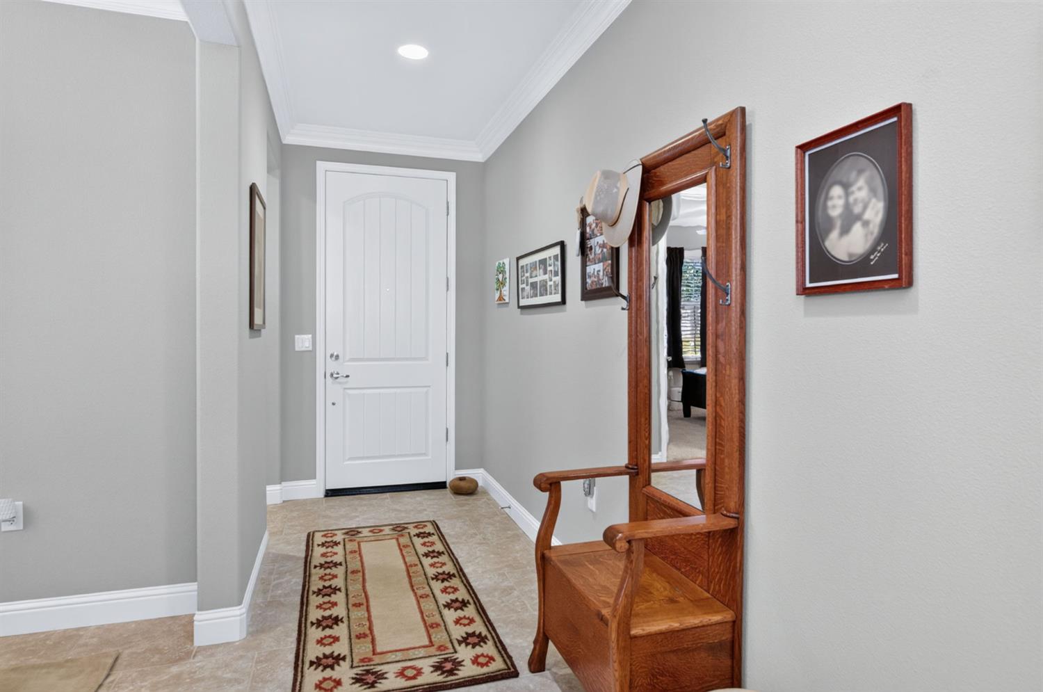 2120 W Juliet Way, Fresno, CA 93711