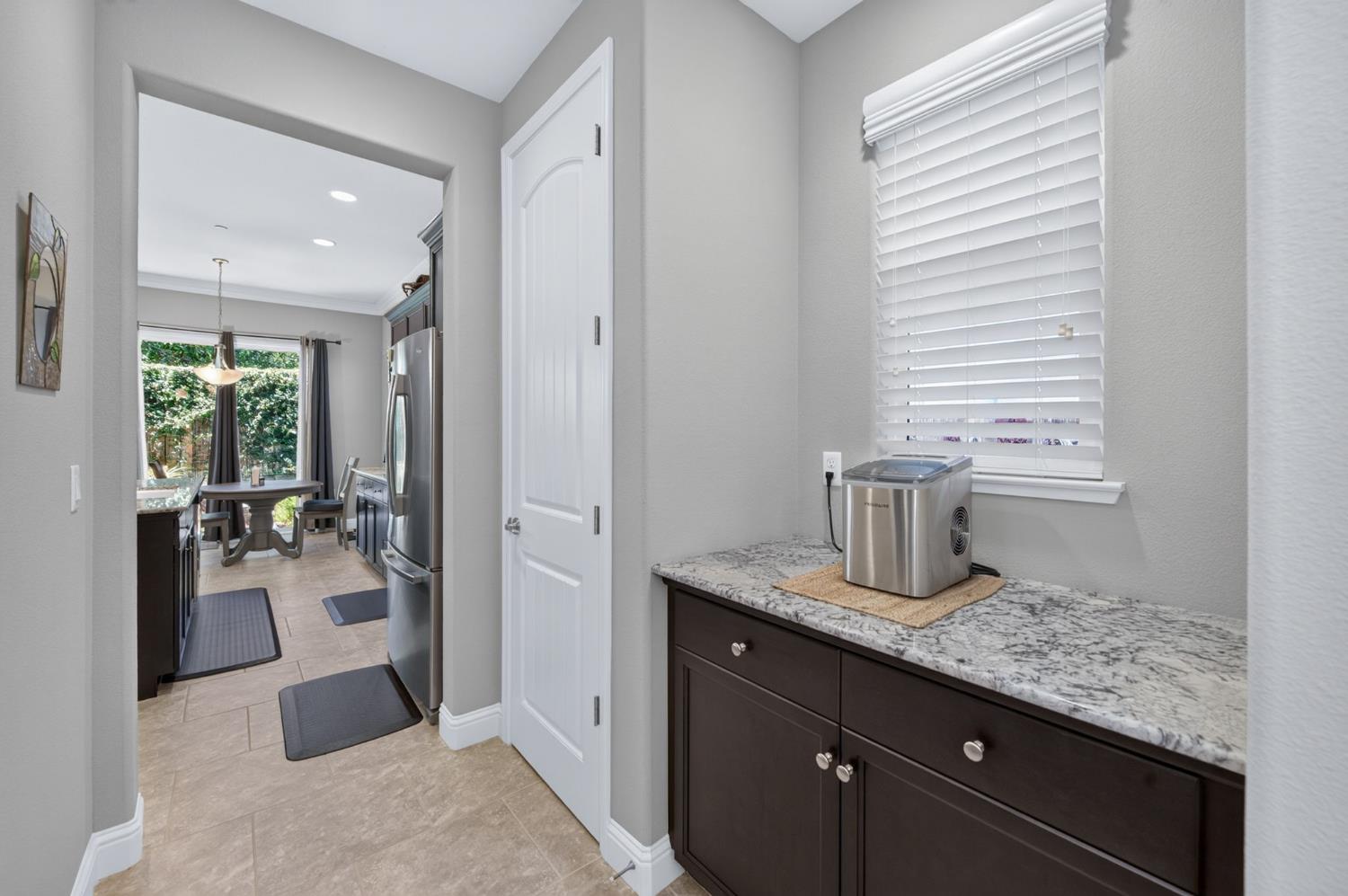 2120 W Juliet Way, Fresno, CA 93711