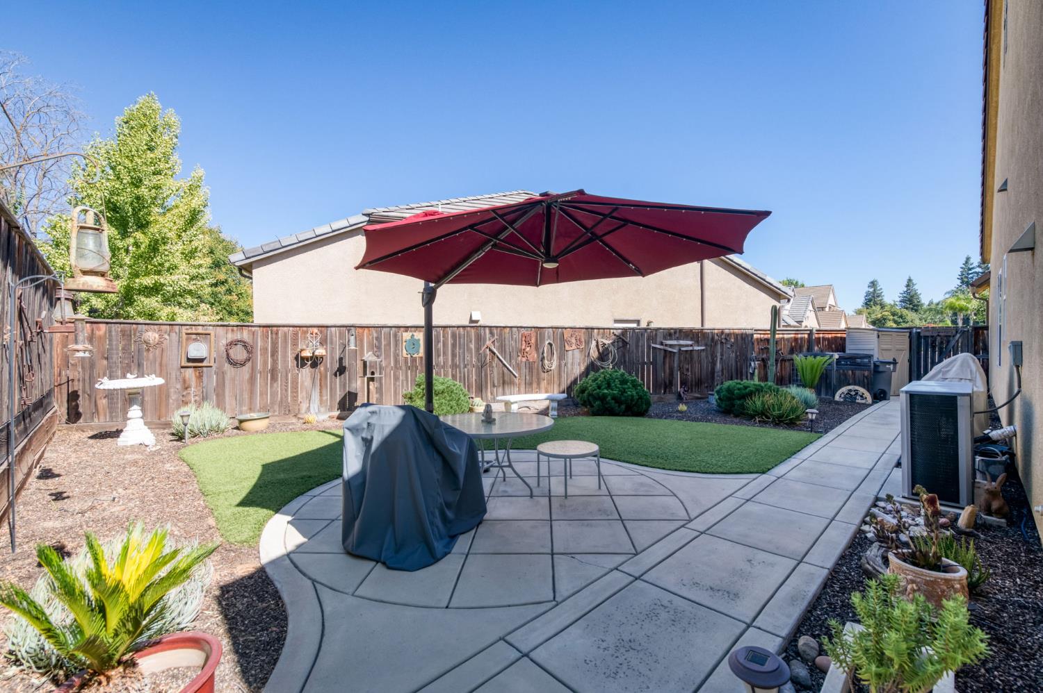 2120 W Juliet Way, Fresno, CA 93711