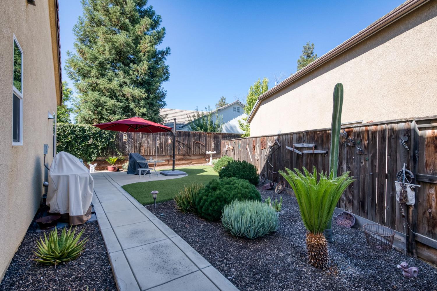 2120 W Juliet Way, Fresno, CA 93711