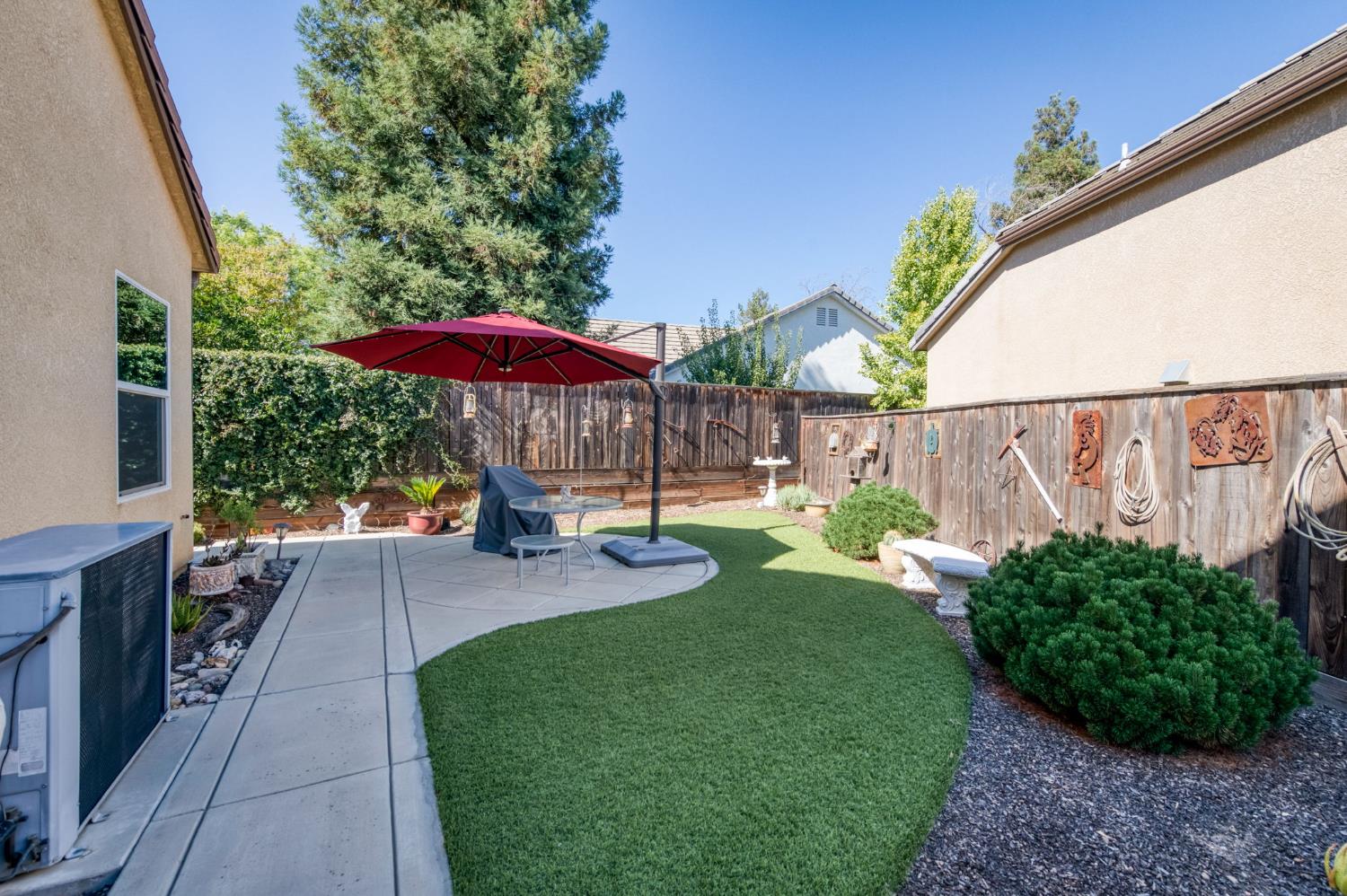 2120 W Juliet Way, Fresno, CA 93711