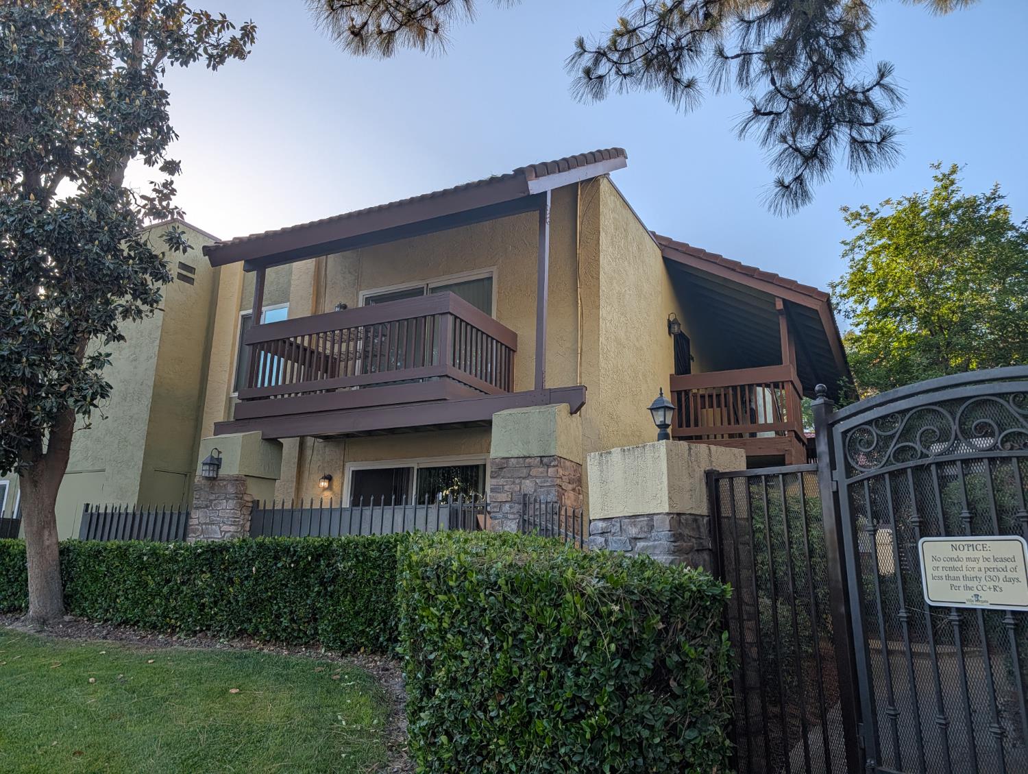 2909 Huntington Blvd #205, Fresno, CA 93721