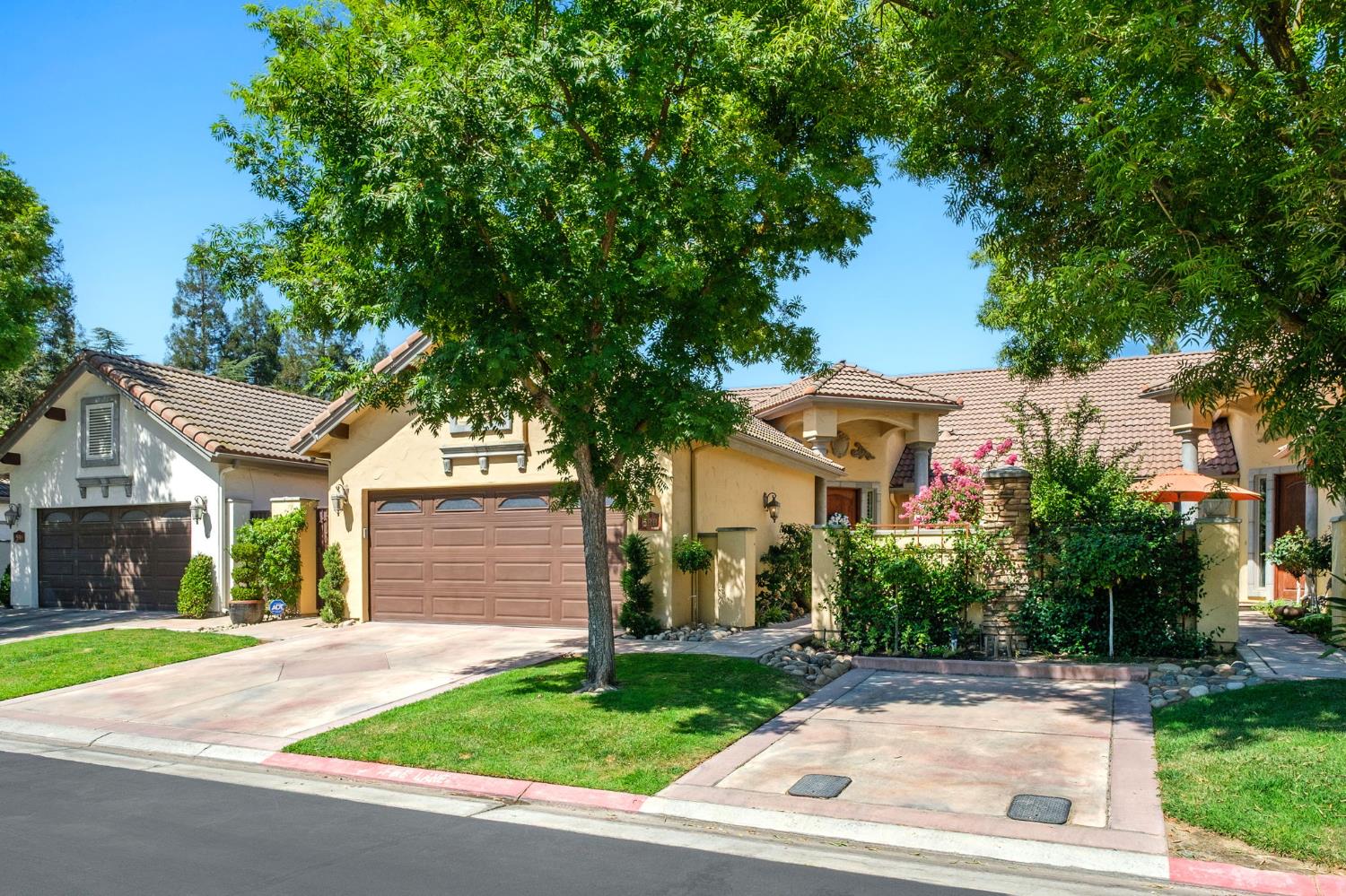 588 W San Jose Ave, Fresno, CA 93704
