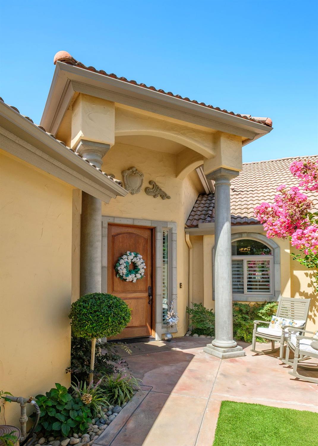 588 W San Jose Ave, Fresno, CA 93704