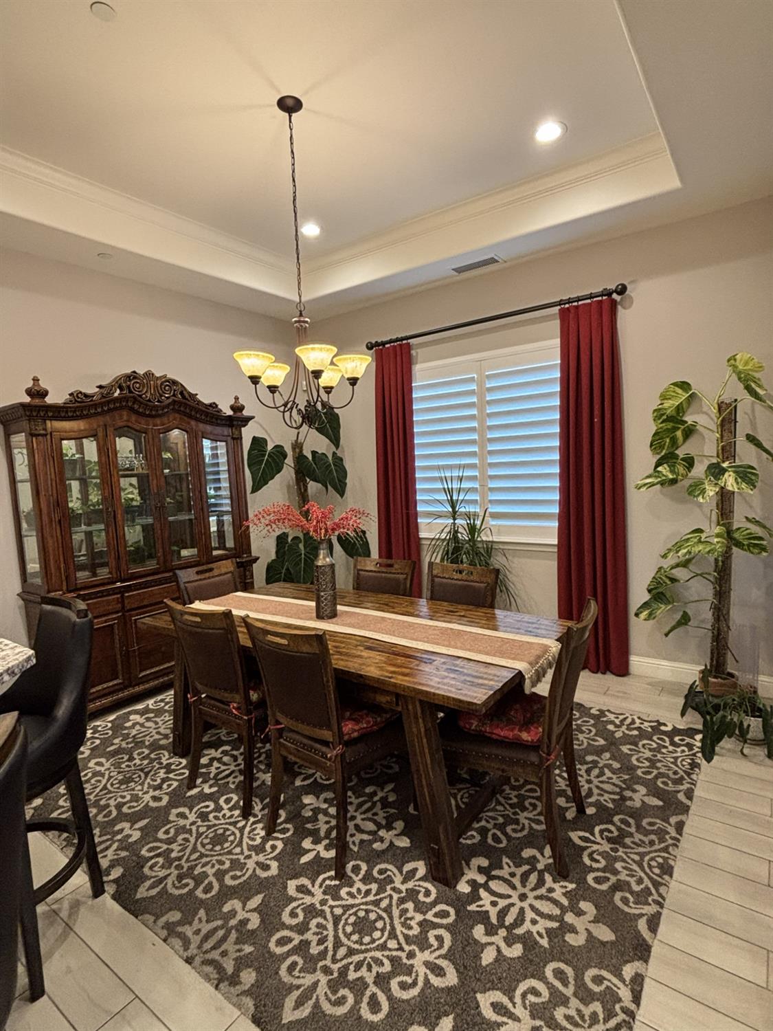 889 Coloma Pl, Madera, CA 93637