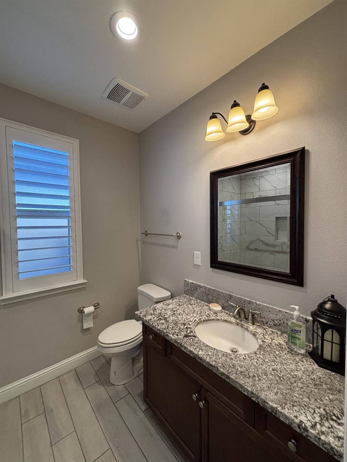 889 Coloma Pl, Madera, CA 93637