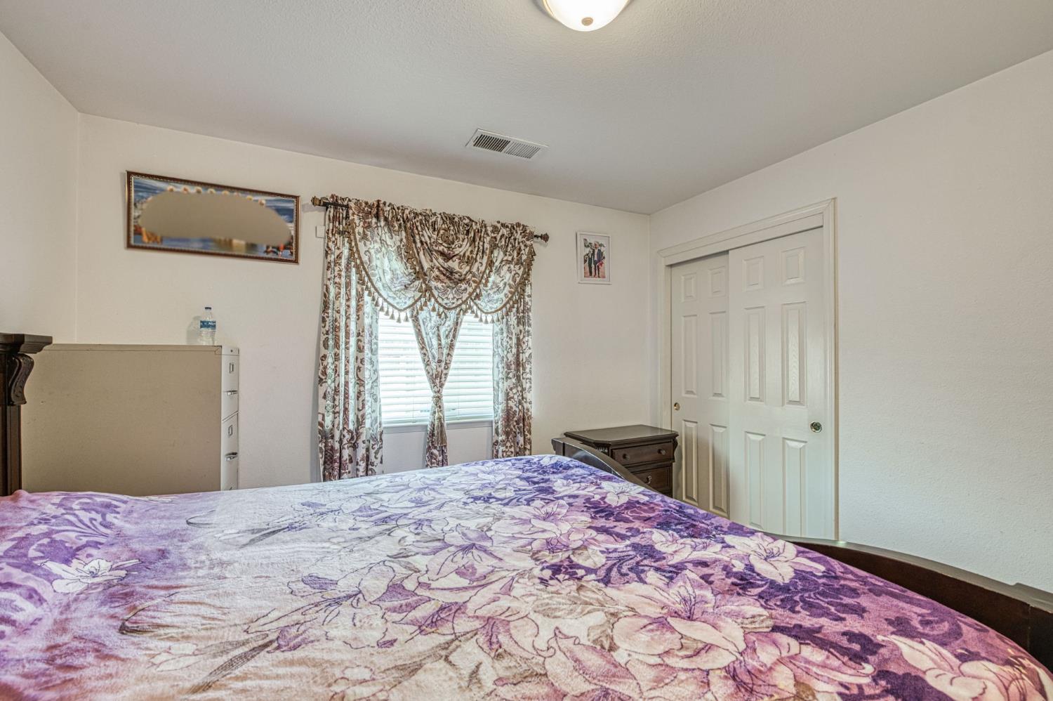3718 Clay Ct, Selma, CA 93662