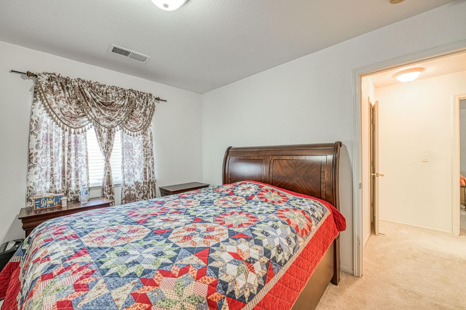 3718 Clay Ct, Selma, CA 93662