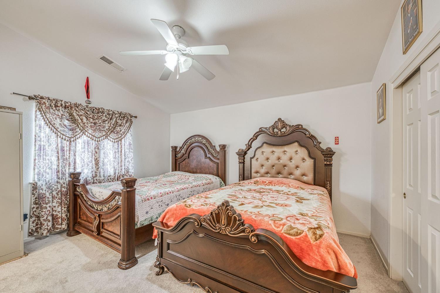 3718 Clay Ct, Selma, CA 93662
