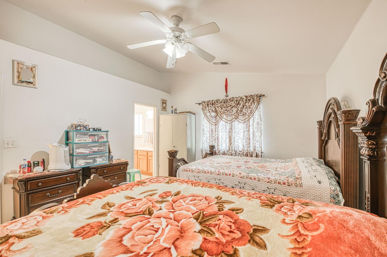 3718 Clay Ct, Selma, CA 93662