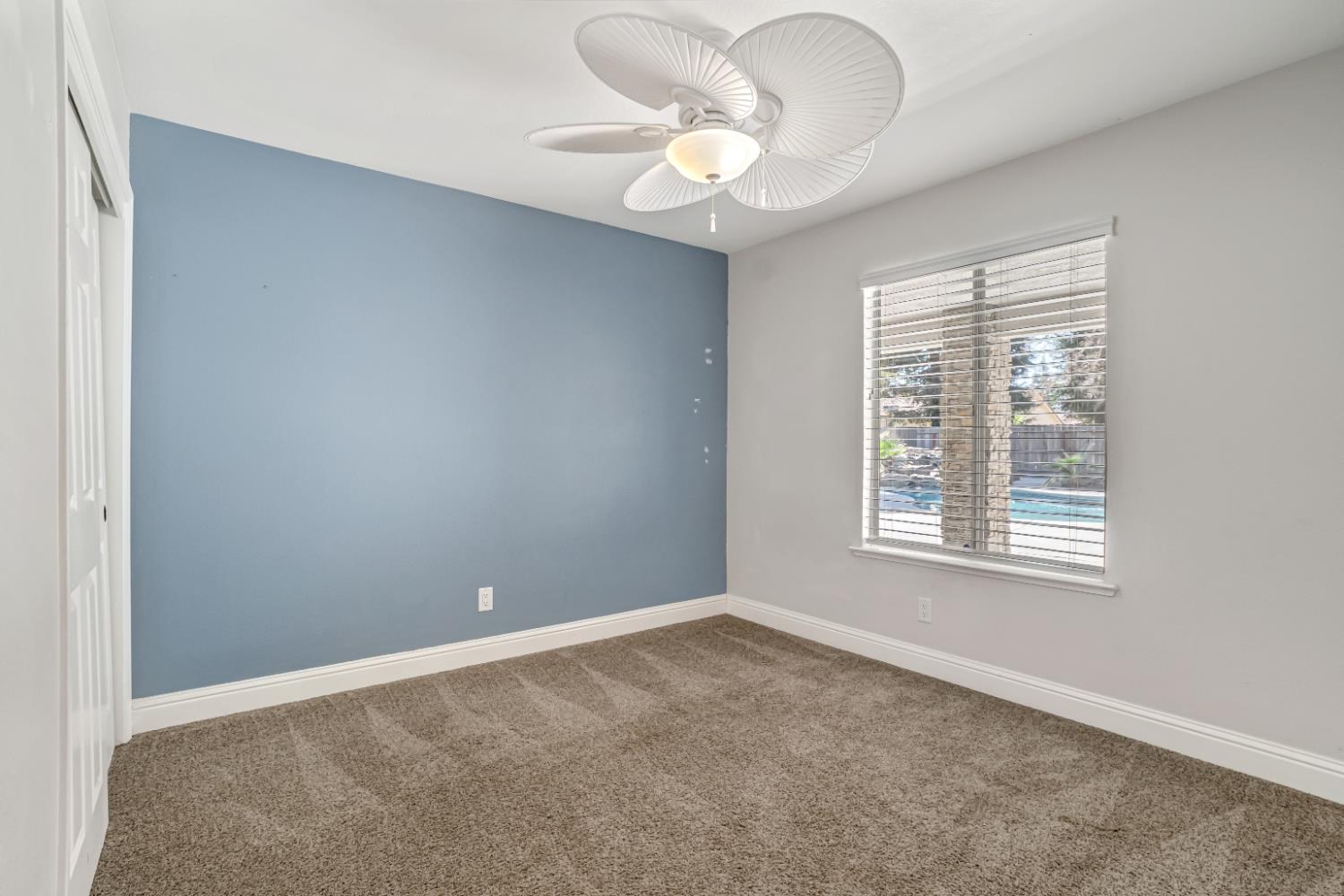 744 W Chennault Ave, Clovis, CA 93611