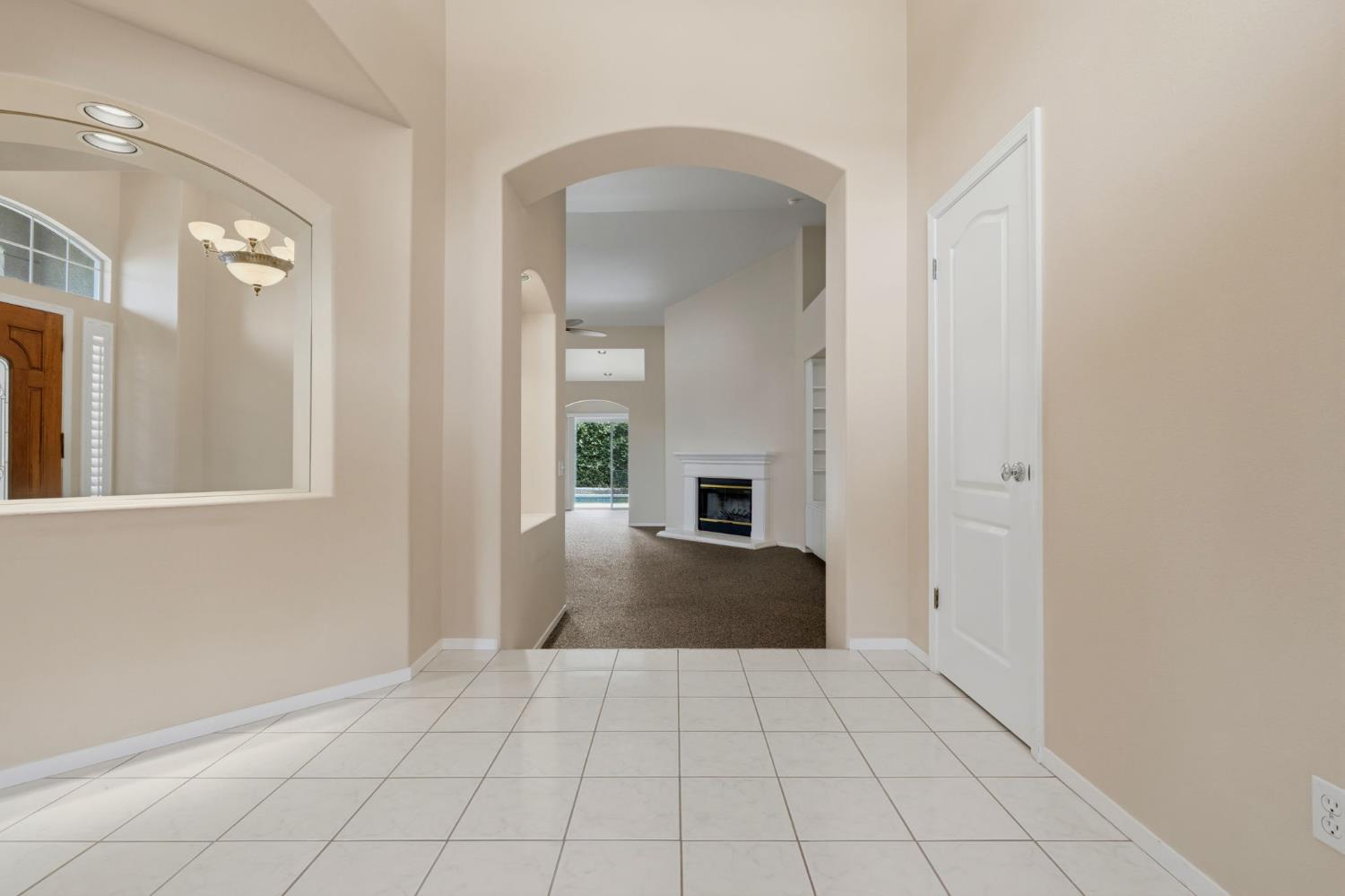 2571 Wrenwood Ave, Clovis, CA 93611