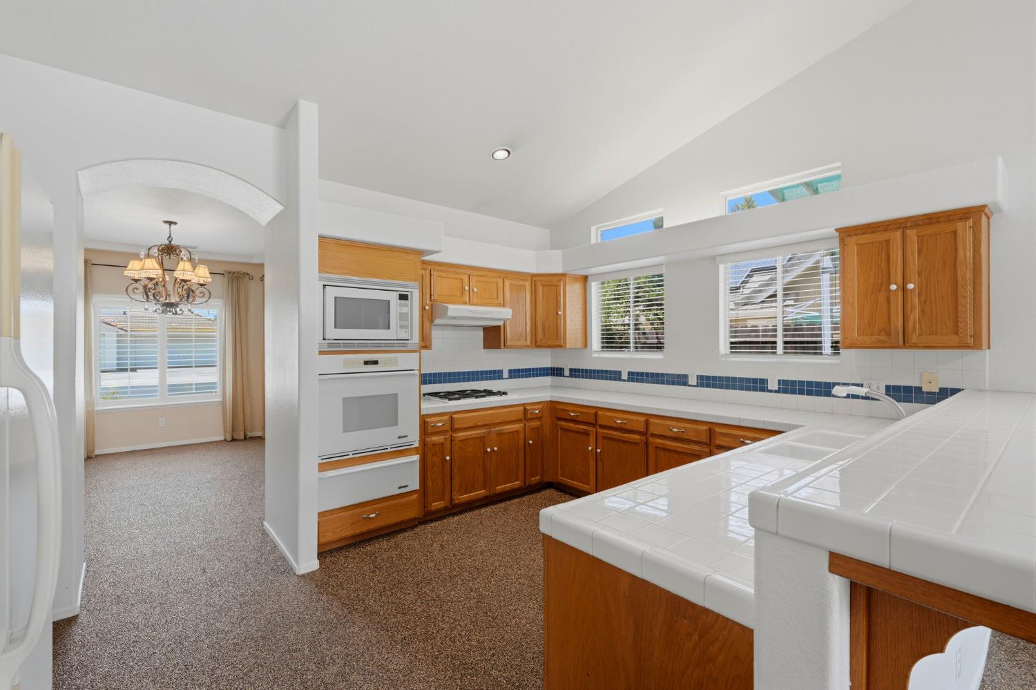 2571 Wrenwood Ave, Clovis, CA 93611