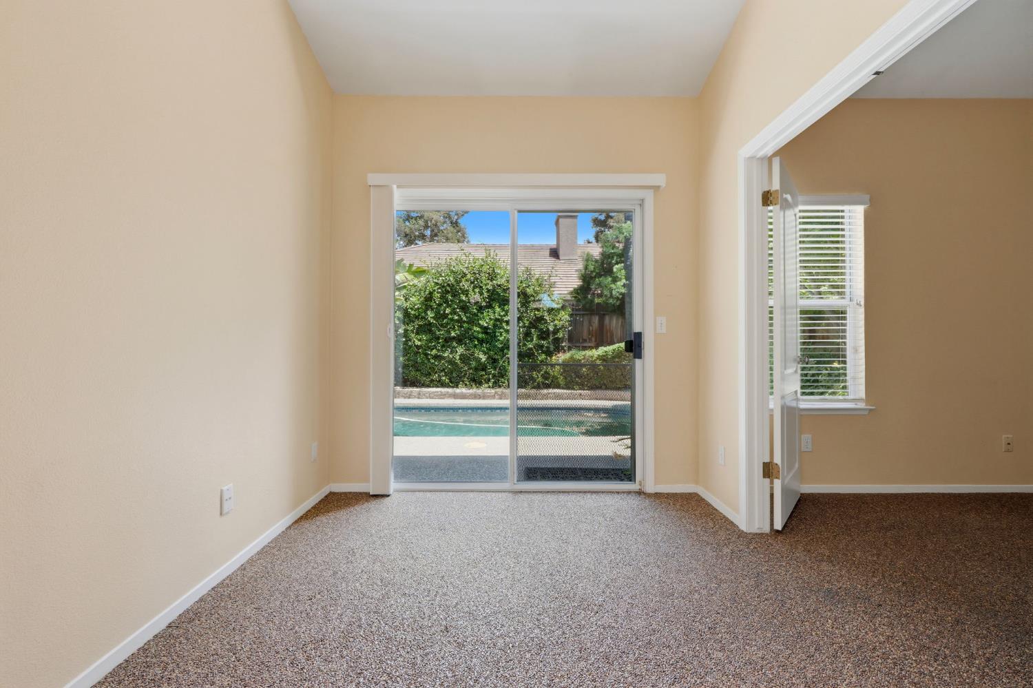 2571 Wrenwood Ave, Clovis, CA 93611
