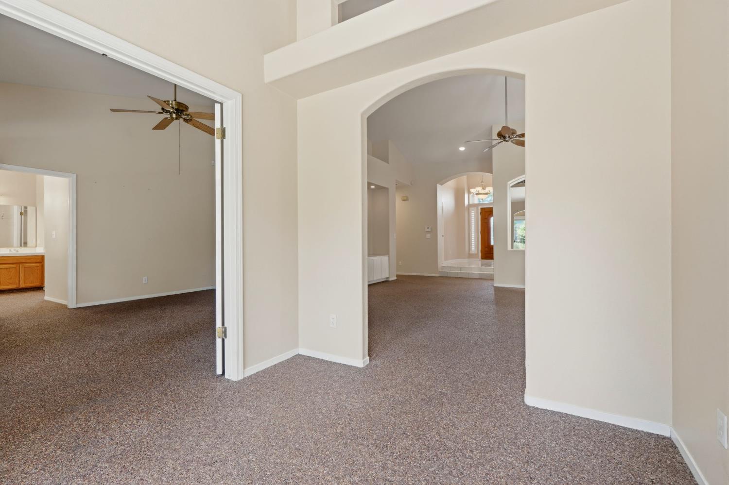 2571 Wrenwood Ave, Clovis, CA 93611