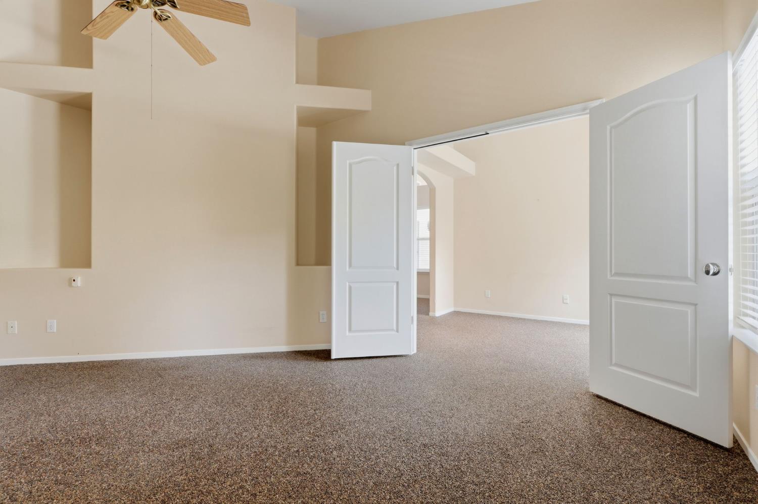 2571 Wrenwood Ave, Clovis, CA 93611