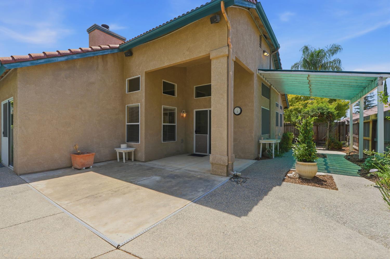 2571 Wrenwood Ave, Clovis, CA 93611
