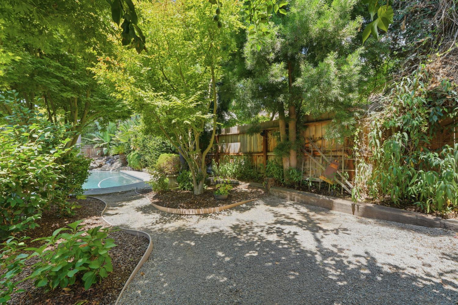 2571 Wrenwood Ave, Clovis, CA 93611