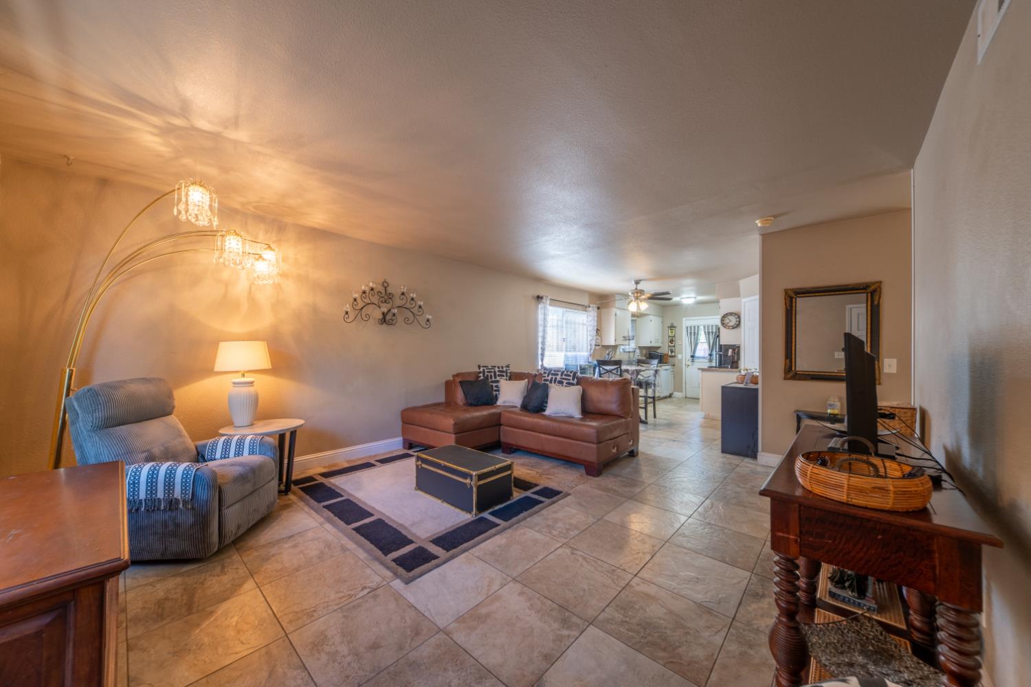 2430 Howard Rd #35, Madera, CA 93637