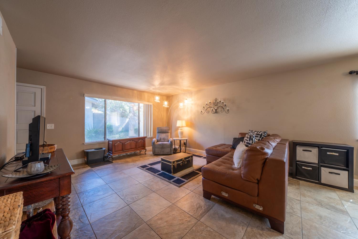 2430 Howard Rd #35, Madera, CA 93637