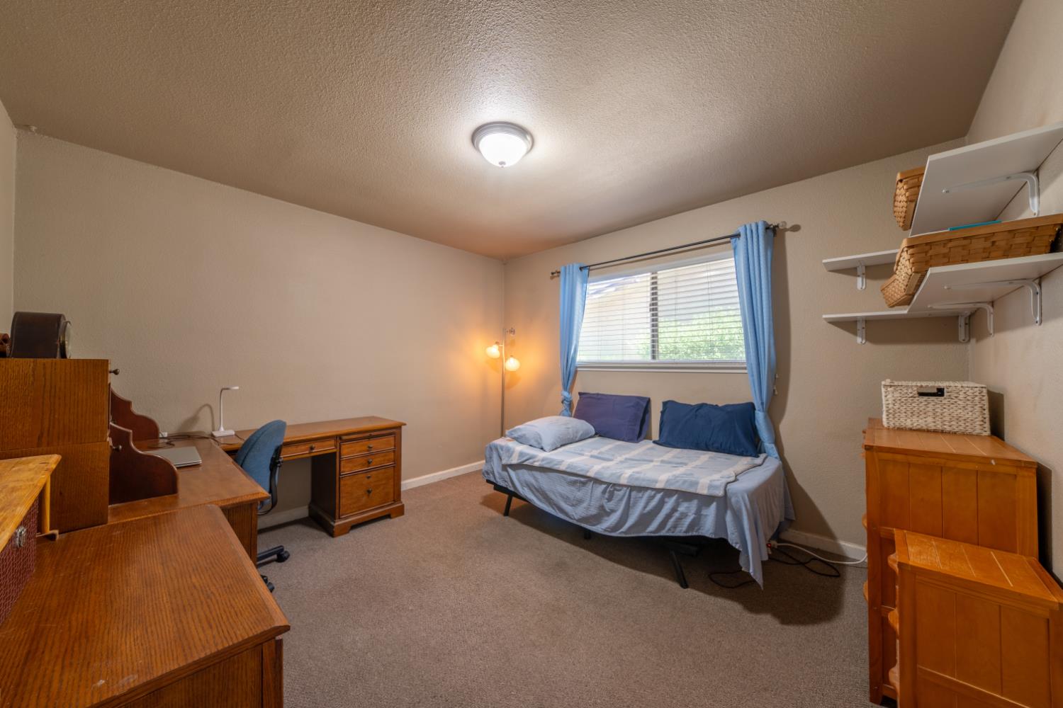 2430 Howard Rd #35, Madera, CA 93637