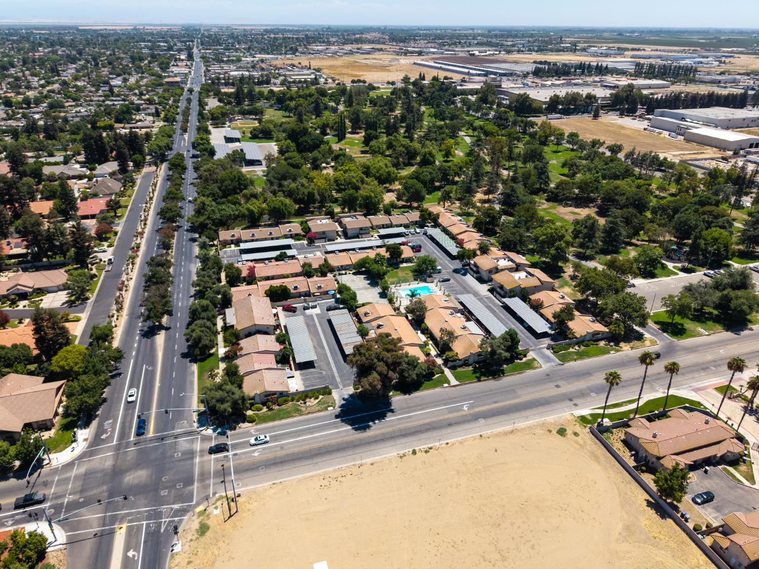 2430 Howard Rd #35, Madera, CA 93637