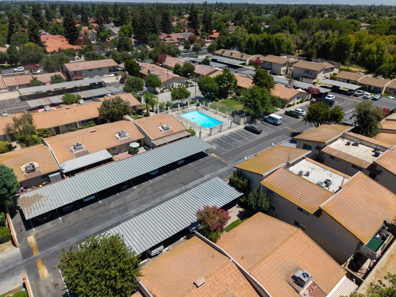 2430 Howard Rd #35, Madera, CA 93637
