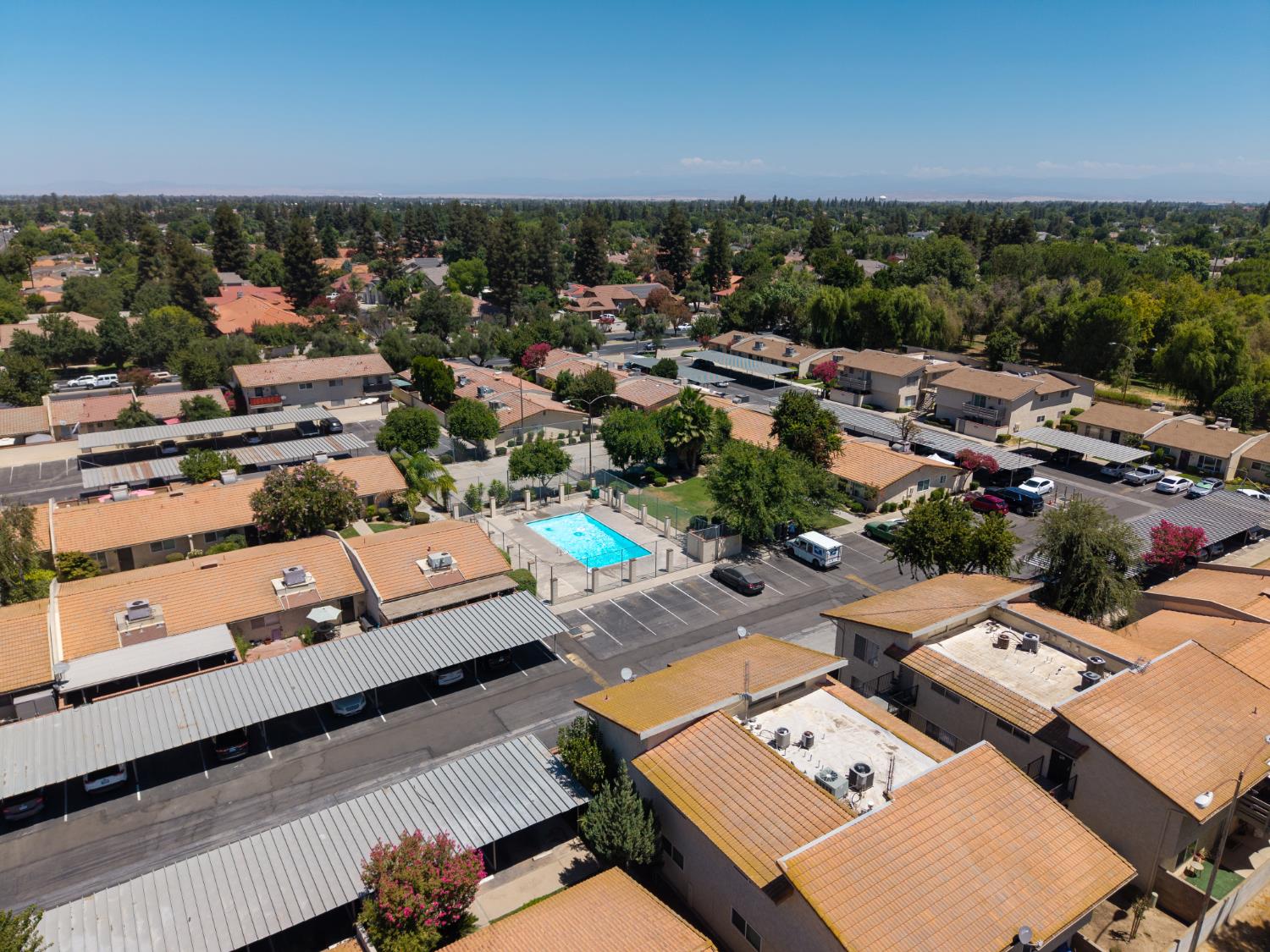 2430 Howard Rd #35, Madera, CA 93637