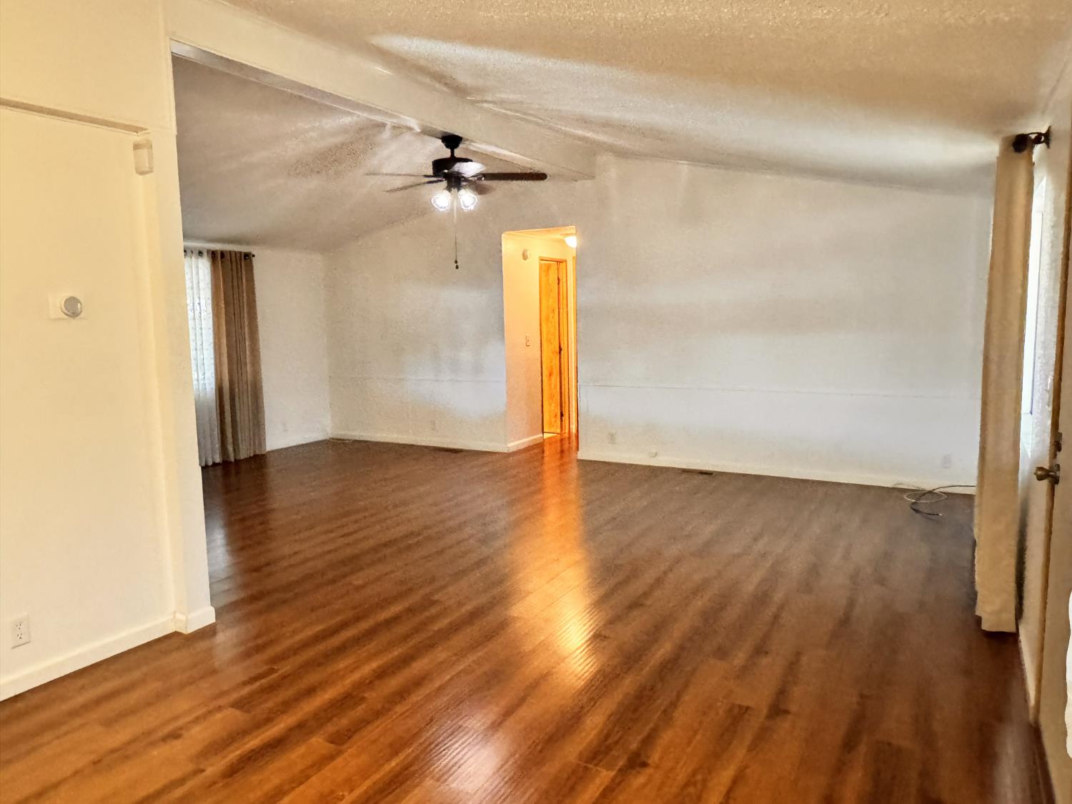581 N Crawford Ave #117, Dinuba, CA 93618