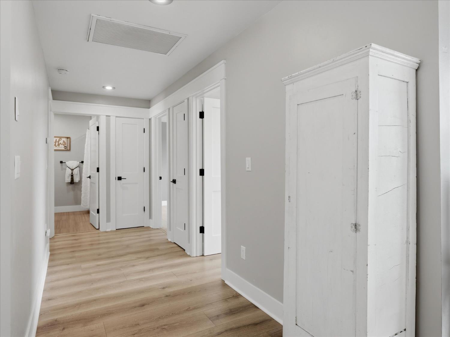 51291 Buckskin Ln, Oakhurst, CA 93644