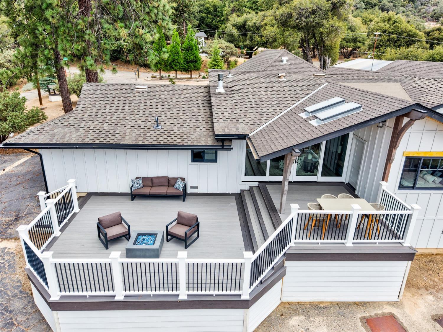 51291 Buckskin Ln, Oakhurst, CA 93644